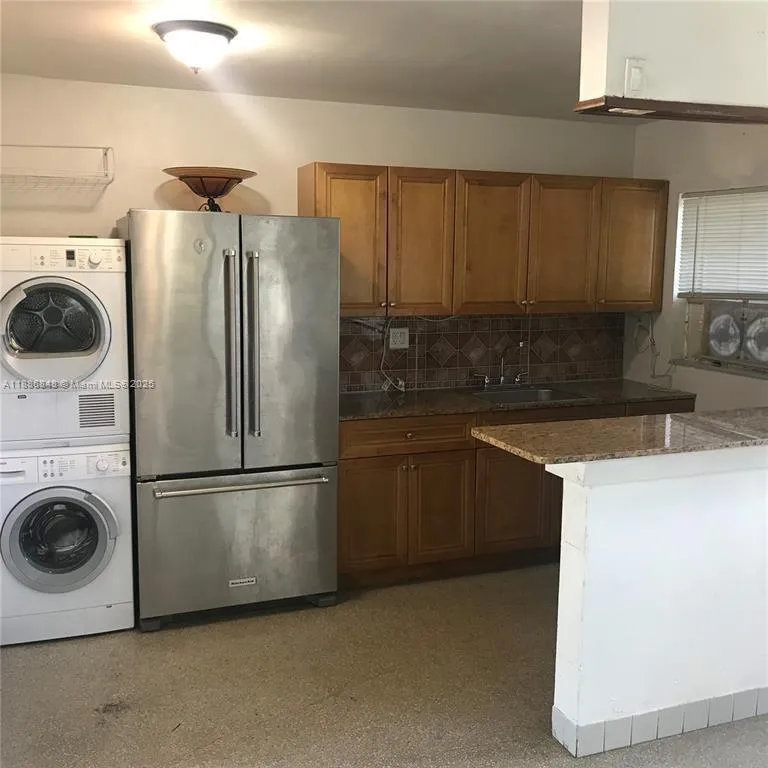 3477 NE 13, Oakland Park FL 33334