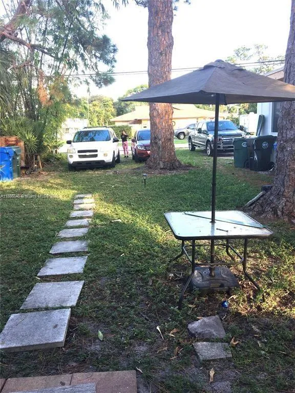 3477 NE 13, Oakland Park FL 33334