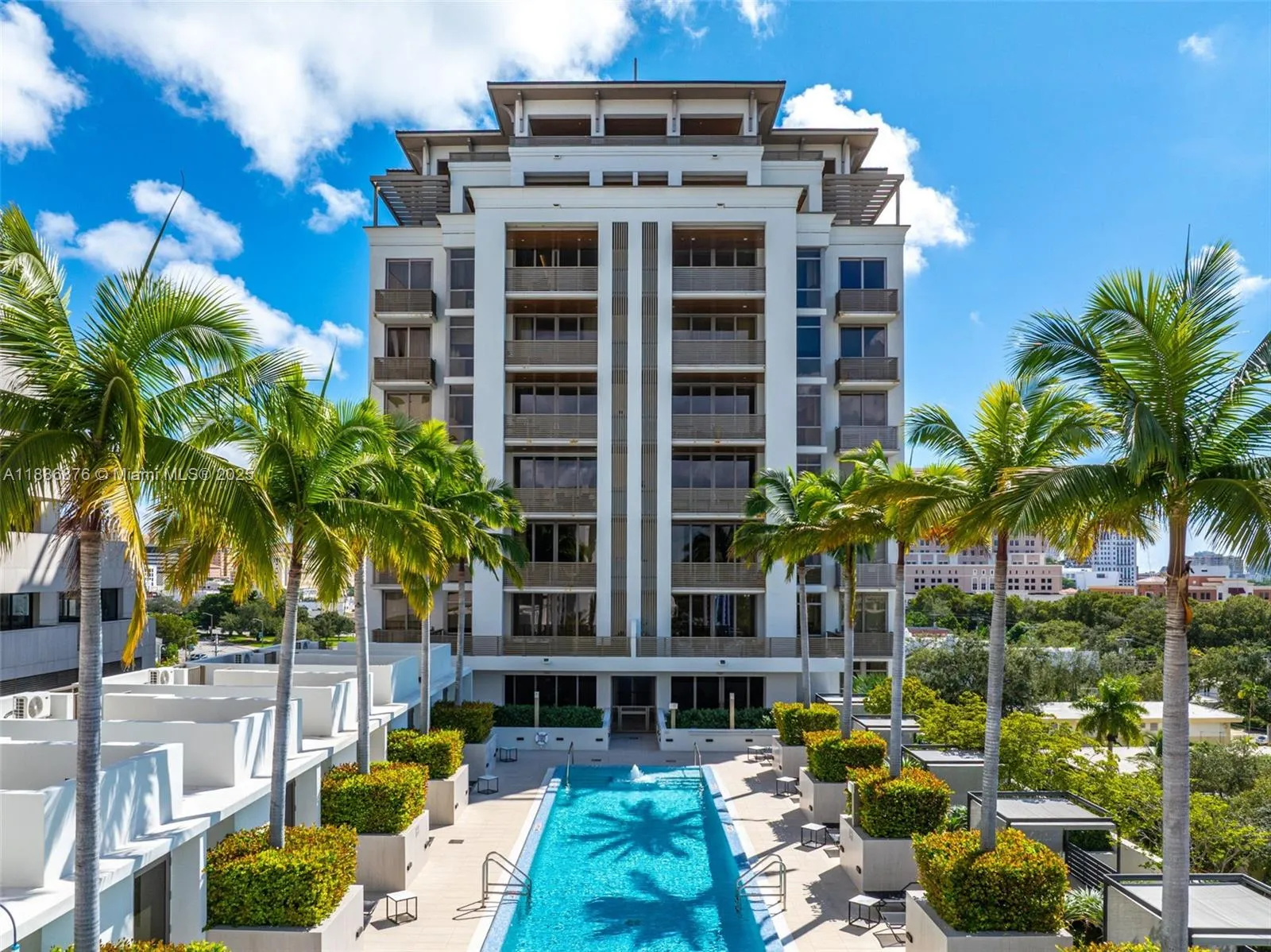 4 bedroom 5 bath for sale at 515 Valencia Ave, Coral Gables FL 33134