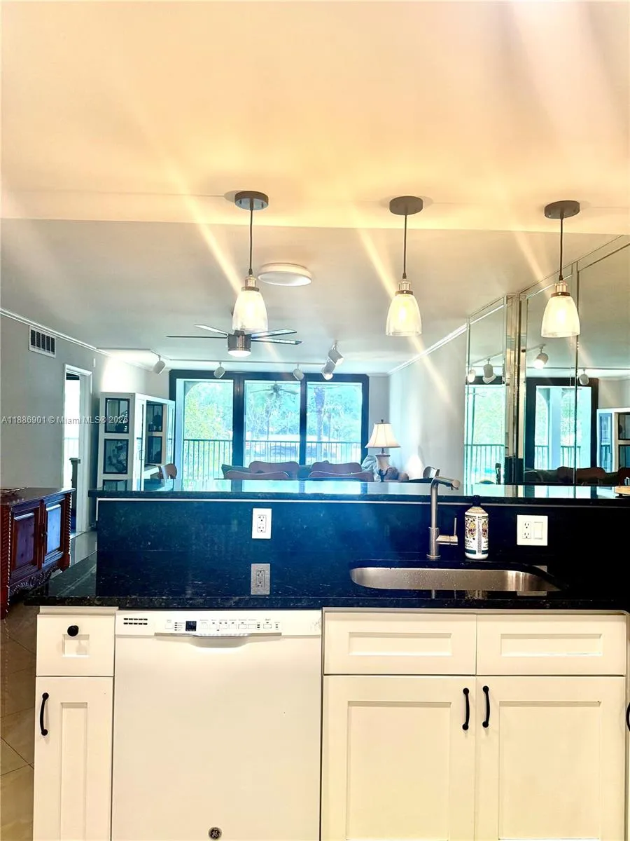 1627 Riverview Rd # 212, Deerfield Beach FL 33441