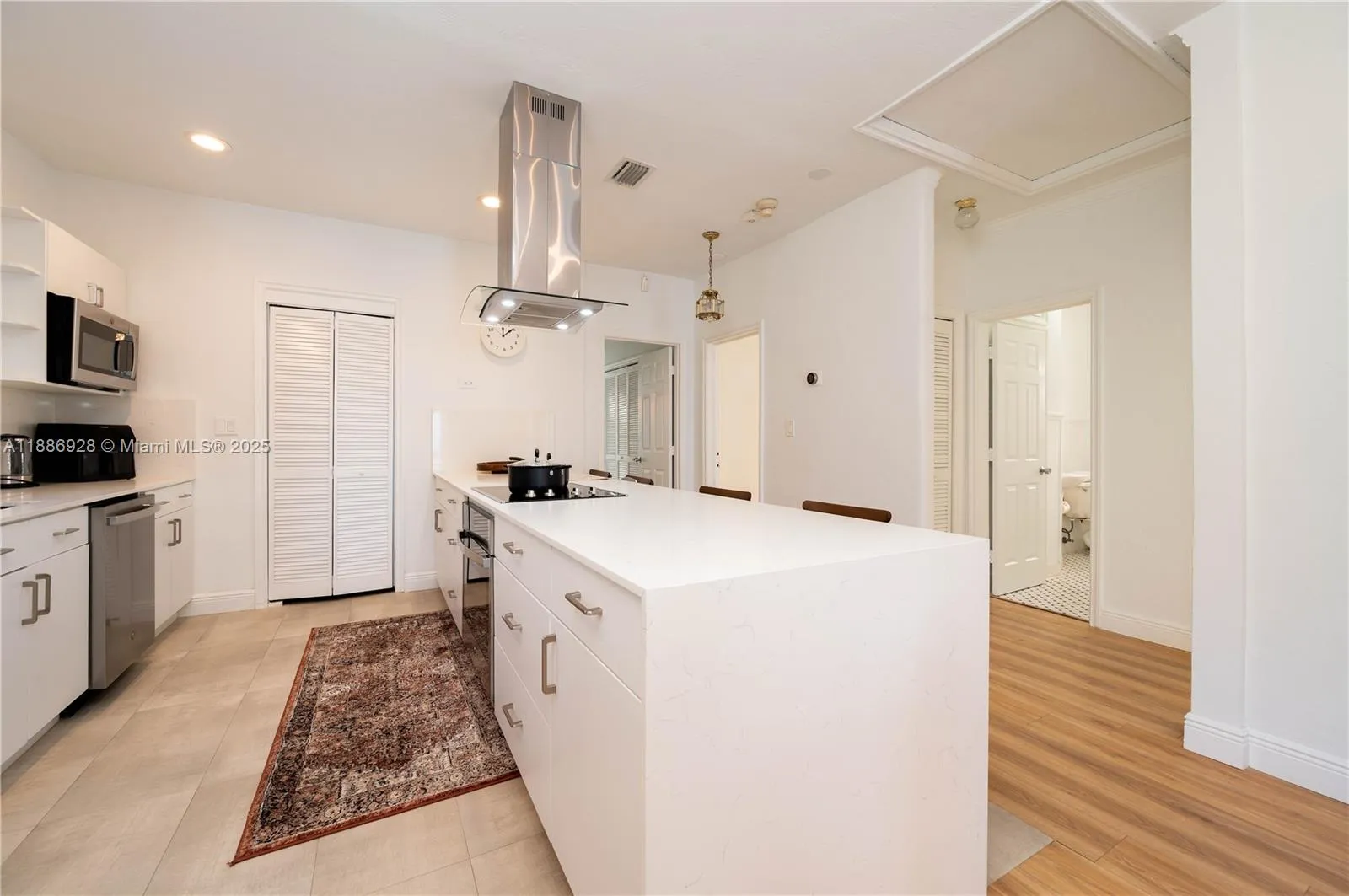 501 SW 24th Rd # 501, Miami FL 33129