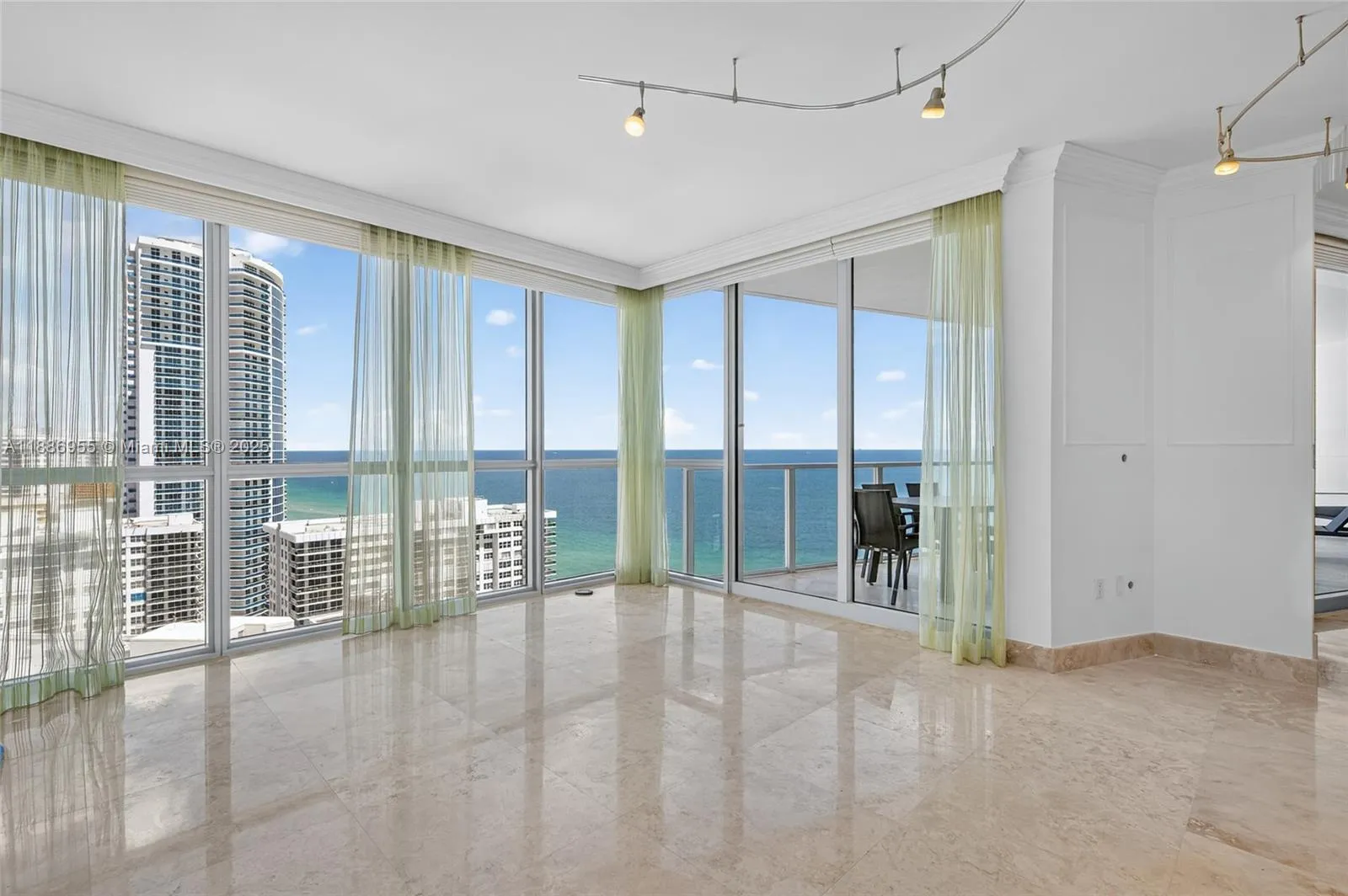 4 bedroom 3 bath for sale at 3101 S Ocean Dr # 2403, Hollywood FL 33019