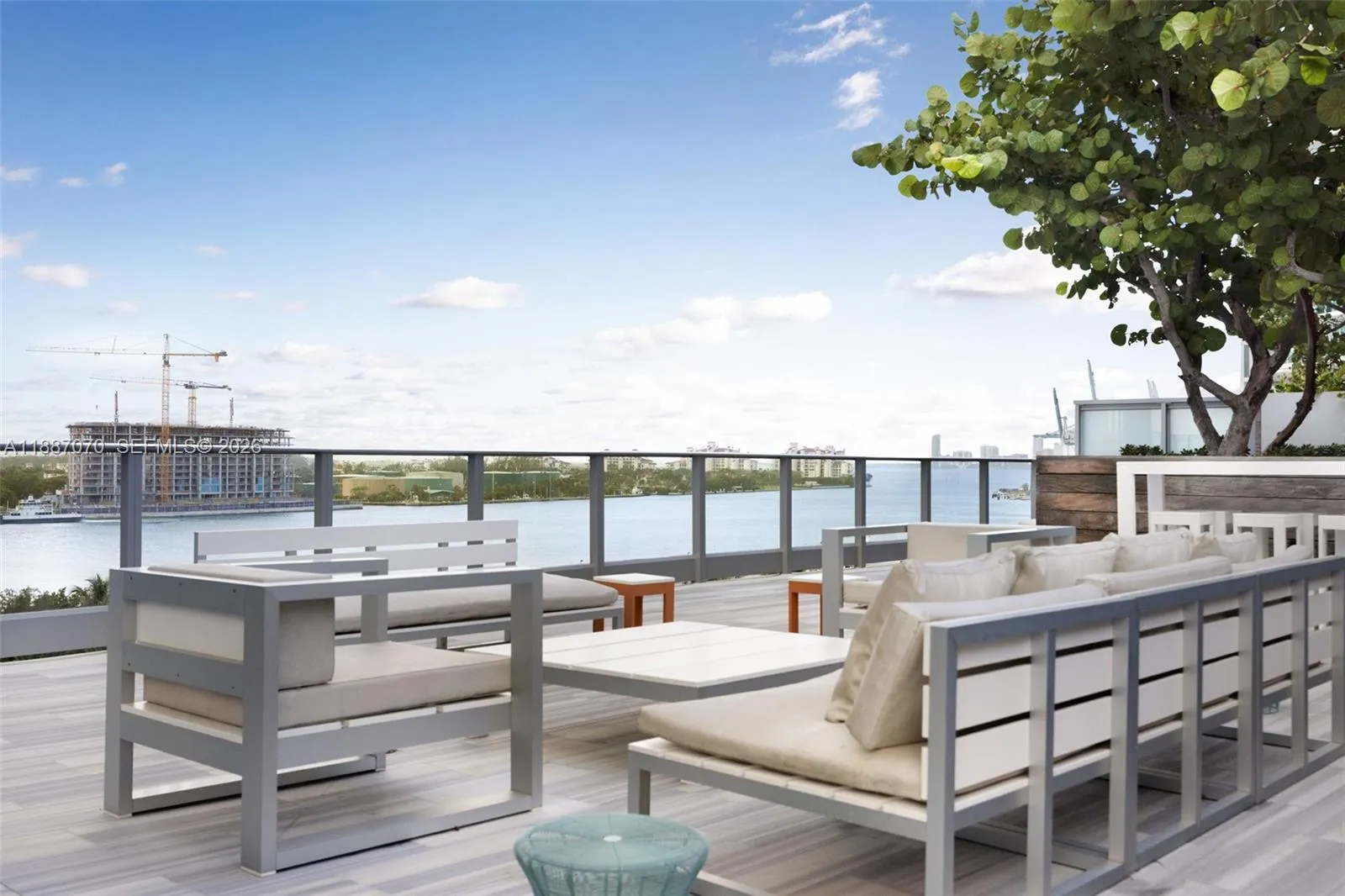 801 S Pointe Dr, Miami Beach FL 33139