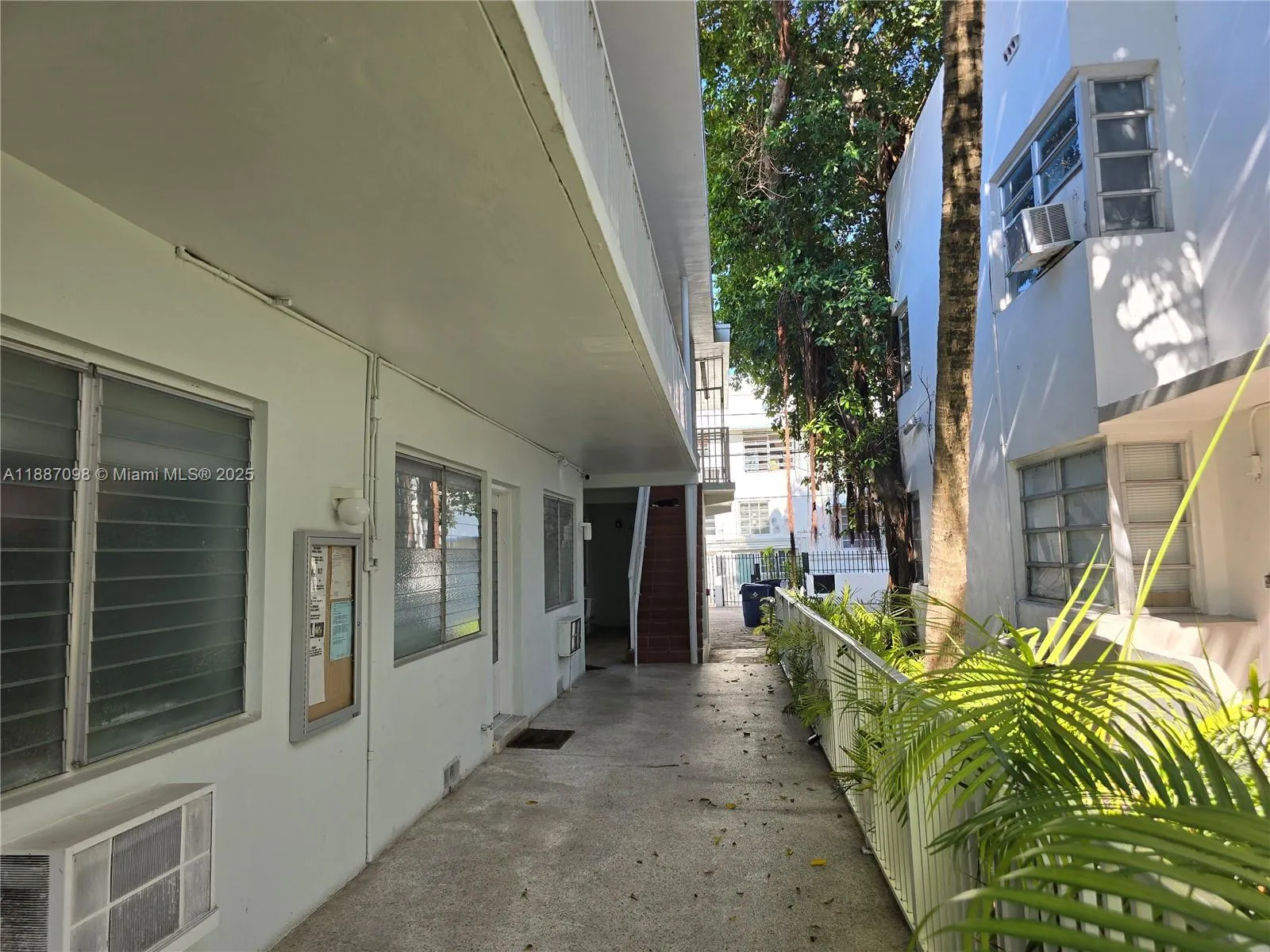 835 Meridian Ave # 4, Miami Beach FL 33139