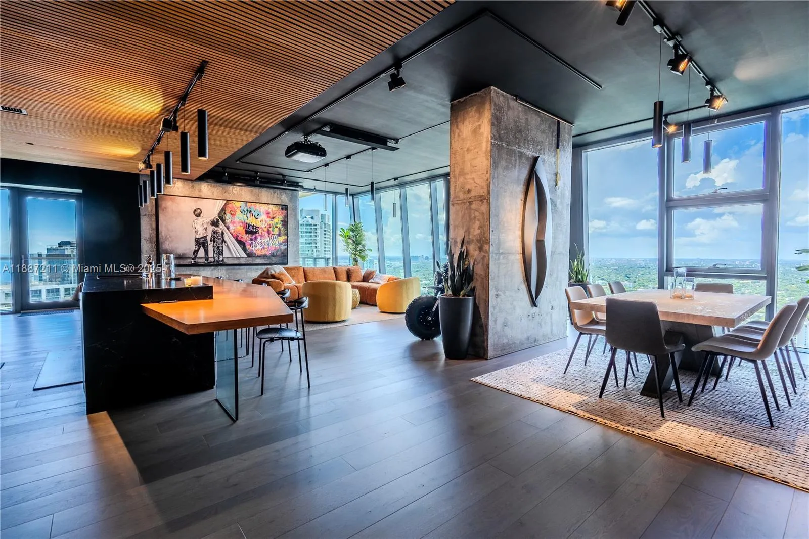 4 bedroom 3 bath for sale at 1451 Brickell Ave # 3903, Miami FL 33131