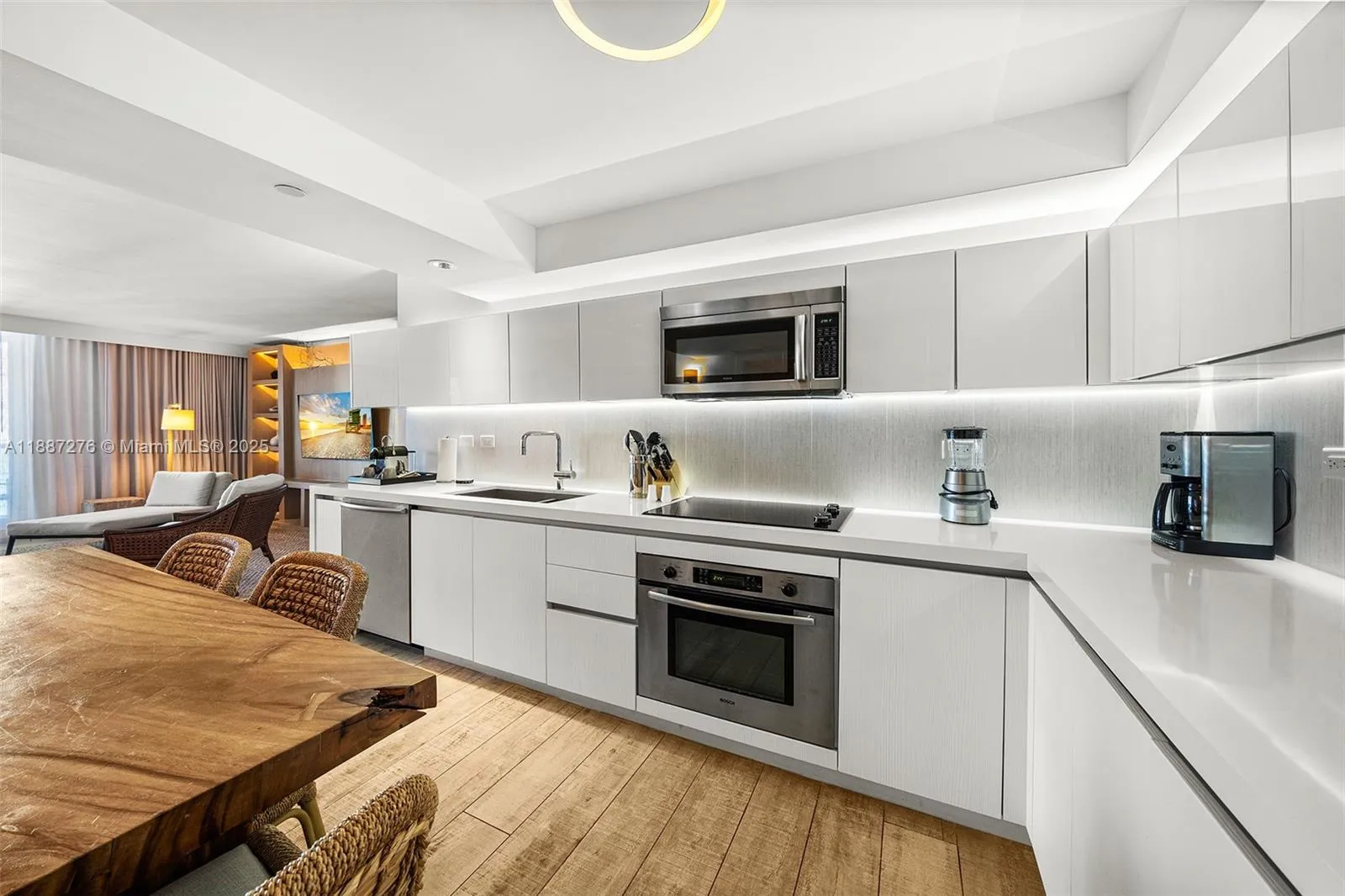 102 24th St # 1215, Miami Beach FL 33139