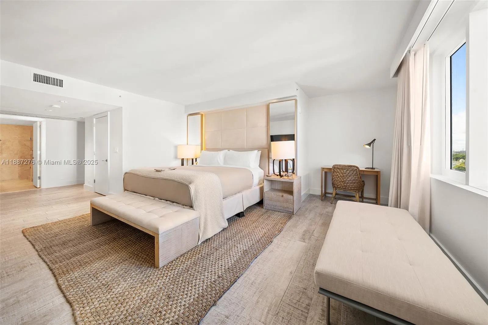 102 24th St # 1215, Miami Beach FL 33139