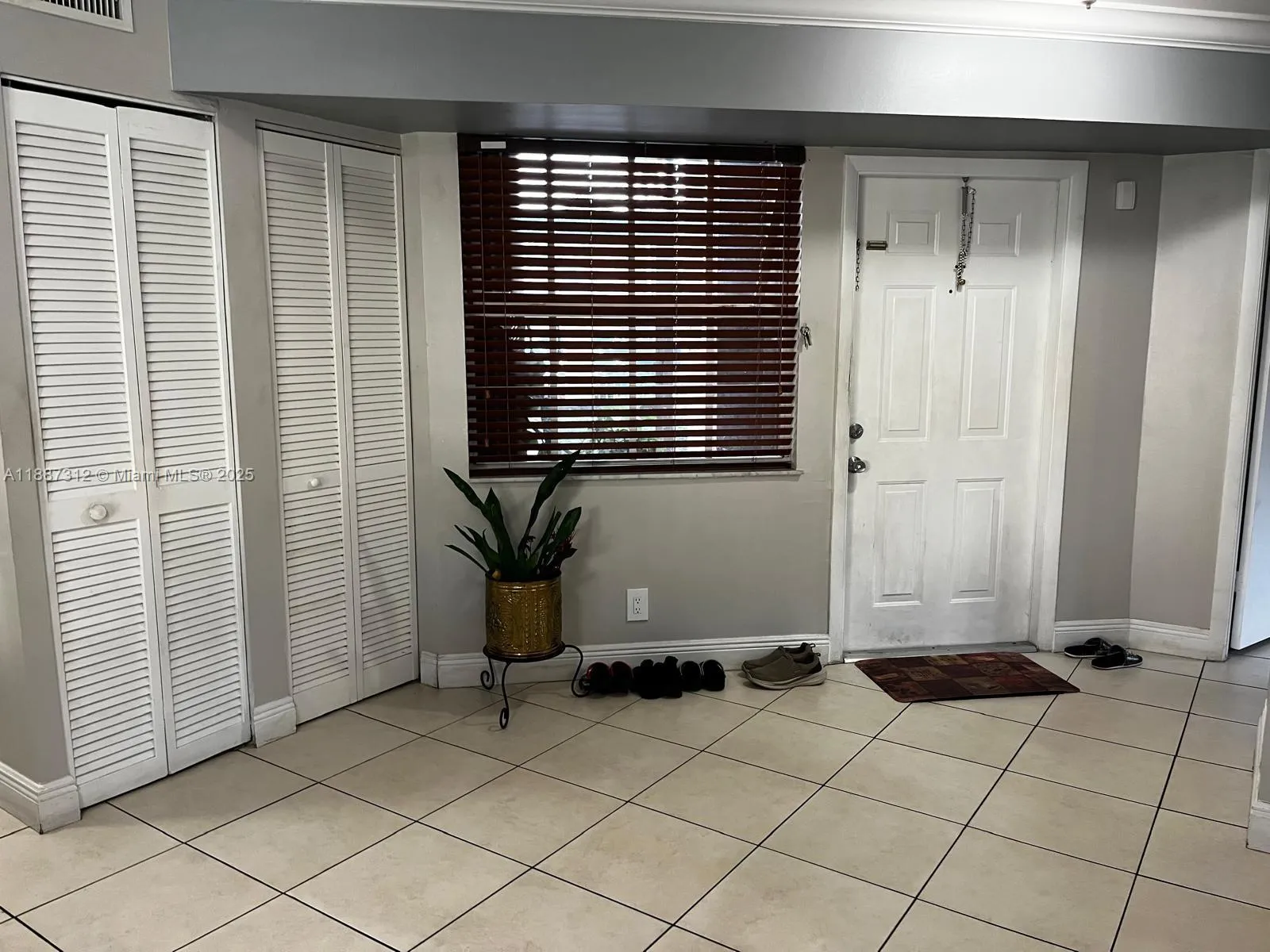 8842 SW 3rd St # 105, Pembroke Pines FL 33025