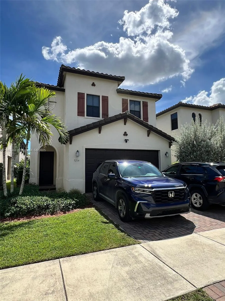 3 bedroom 2 bath for sale at 3214 W 97th St, Hialeah FL 33018