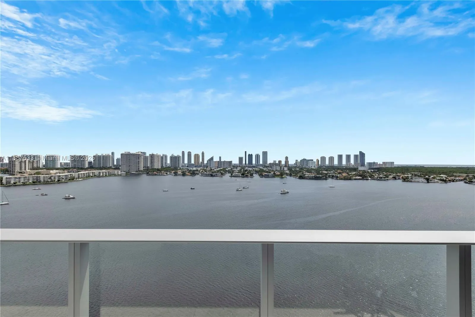 3 bedroom 3 bath for sale at 17111 Biscayne Blvd # 1709, North Miami Beach FL 33160
