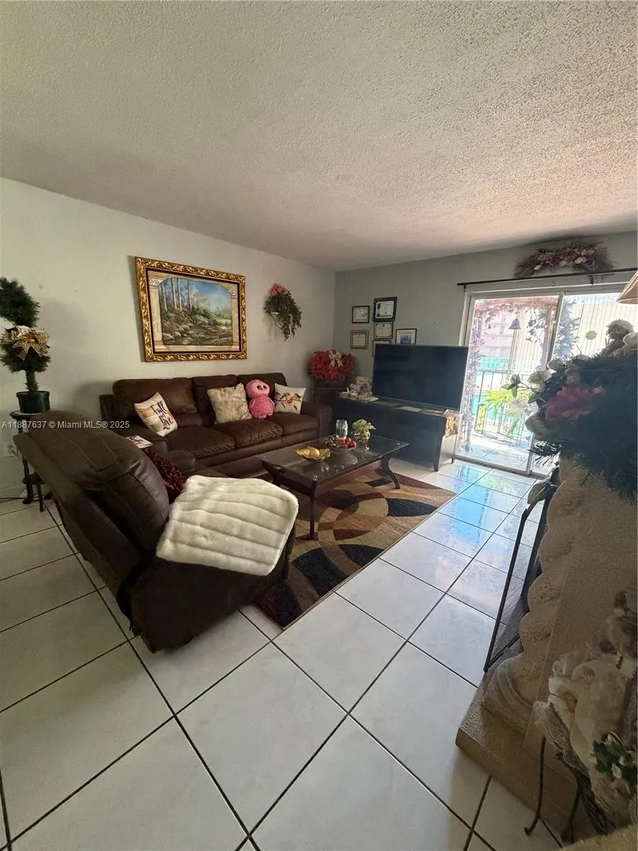 1810 W 56th St # 3121, Hialeah FL 33012