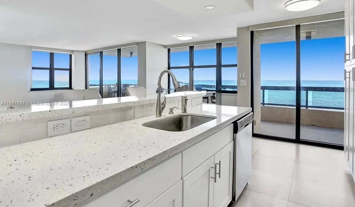 2555 Collins Ave # 1701, Miami Beach FL 33140
