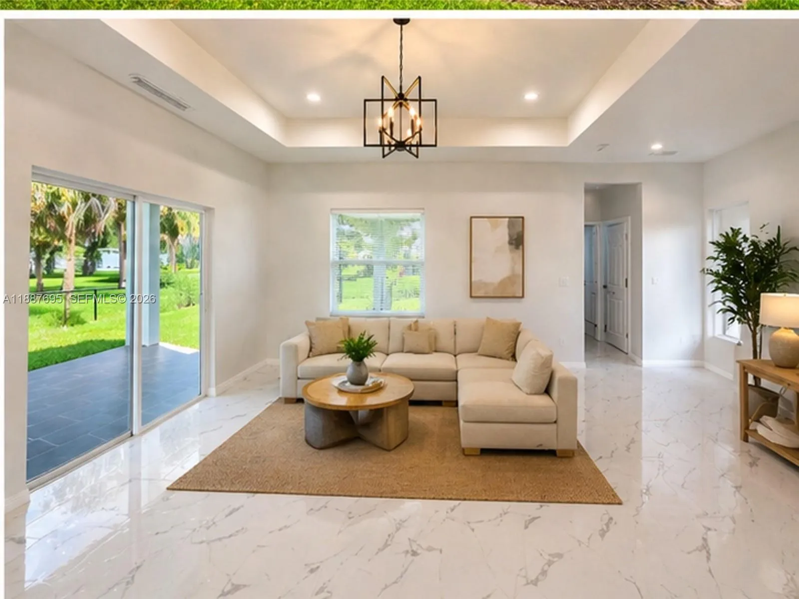 2524 LAKEVIEW DR, Lehigh Acres FL 33936