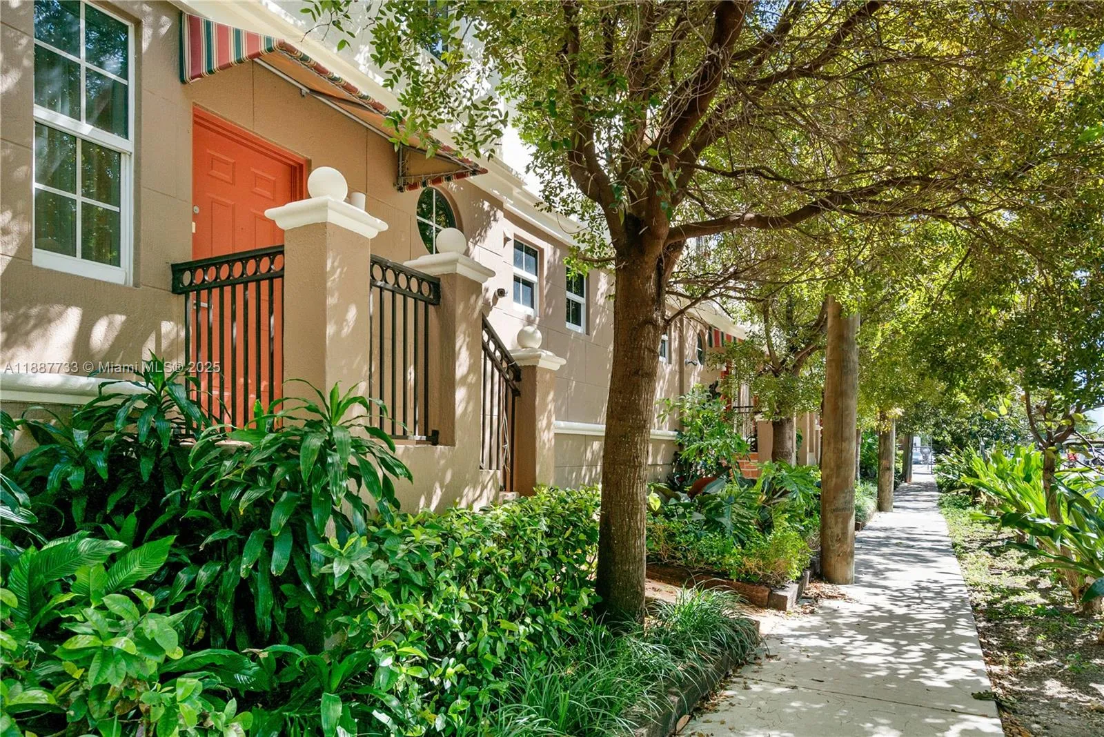 2 bedroom 2 bath for sale at 3232 SW 22nd Ter # 115, Miami FL 33145