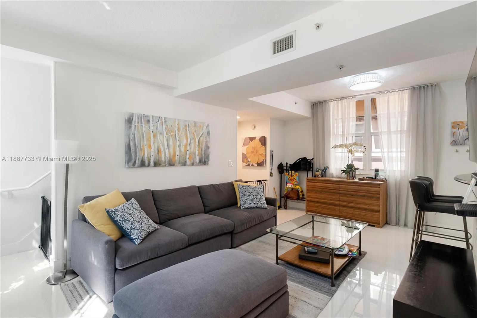 3232 SW 22nd Ter # 115, Miami FL 33145
