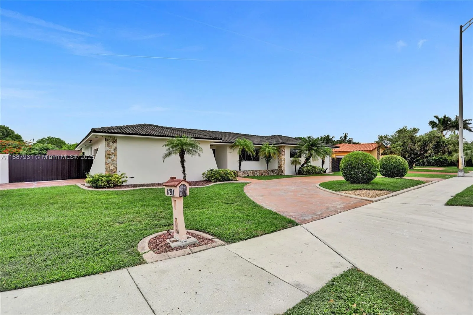 6201 SW 107th Ave, Miami FL 33173