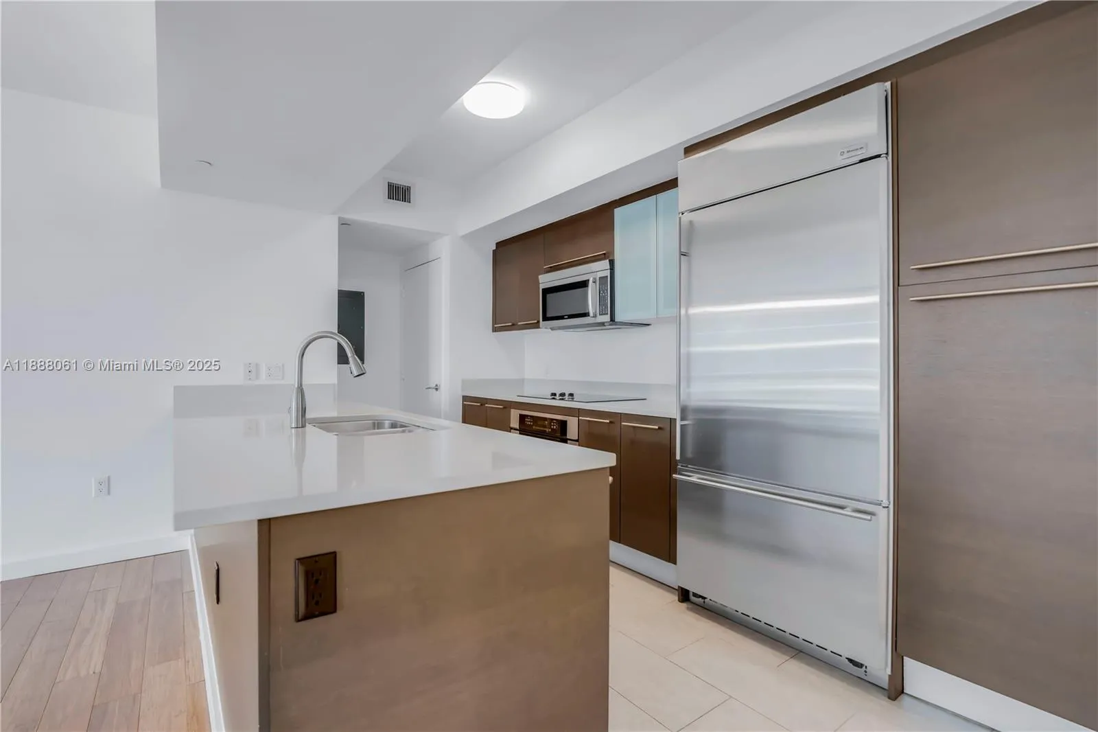 55 SE 6th St # 3503, Miami FL 33131