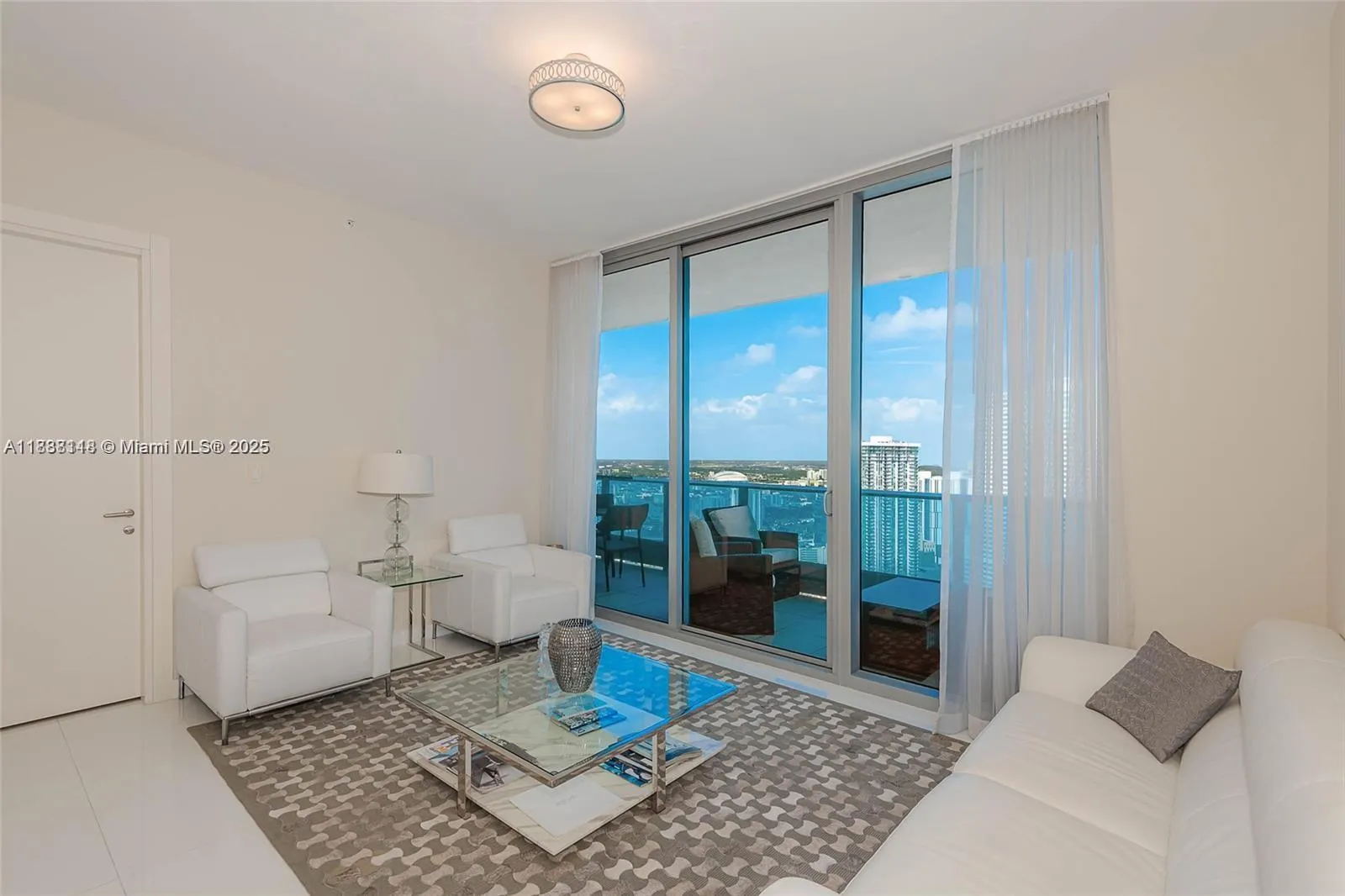 2 bedroom 2 bath for sale at 200 Biscayne Boulevard Way # 5109, Miami FL 33131