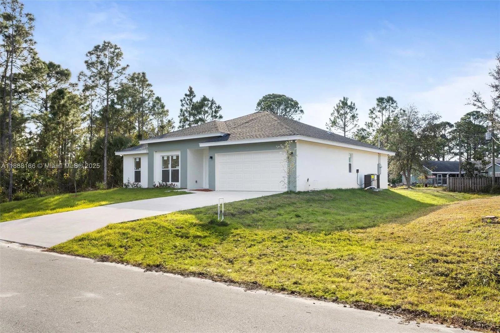1150 SE Tarleton St, Palm Bay FL 32909