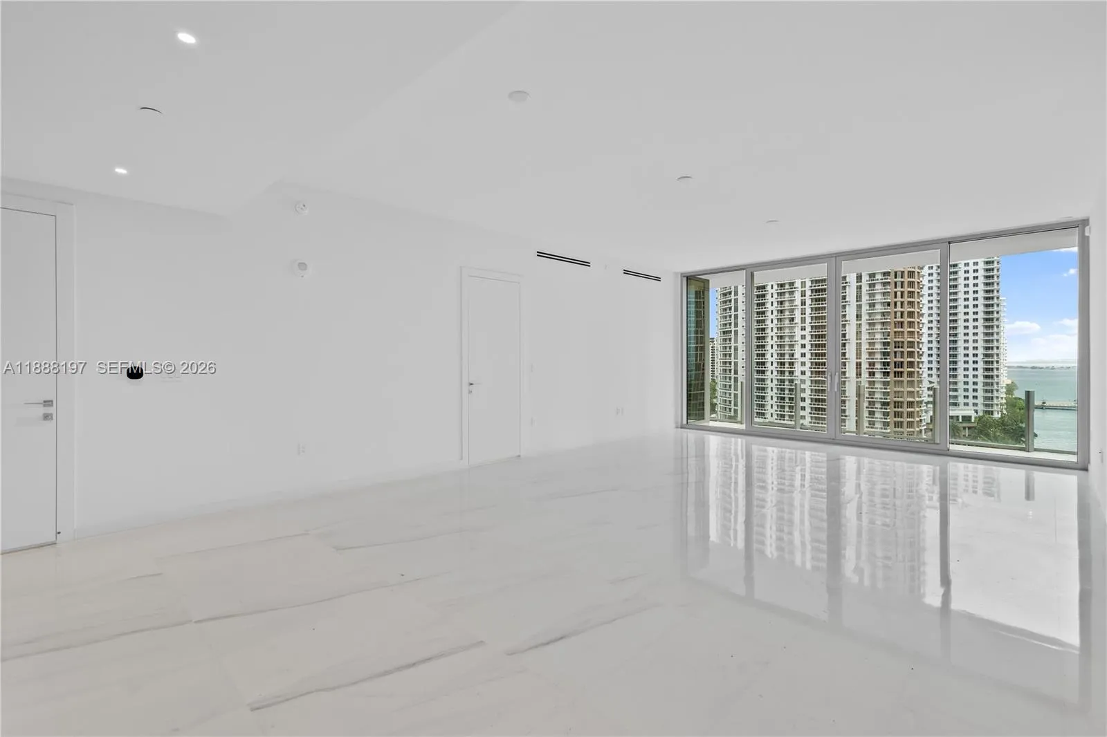 2 bedroom 3 bath for sale at 300 Biscayne Blvd Way # 1103, Miami FL 33131