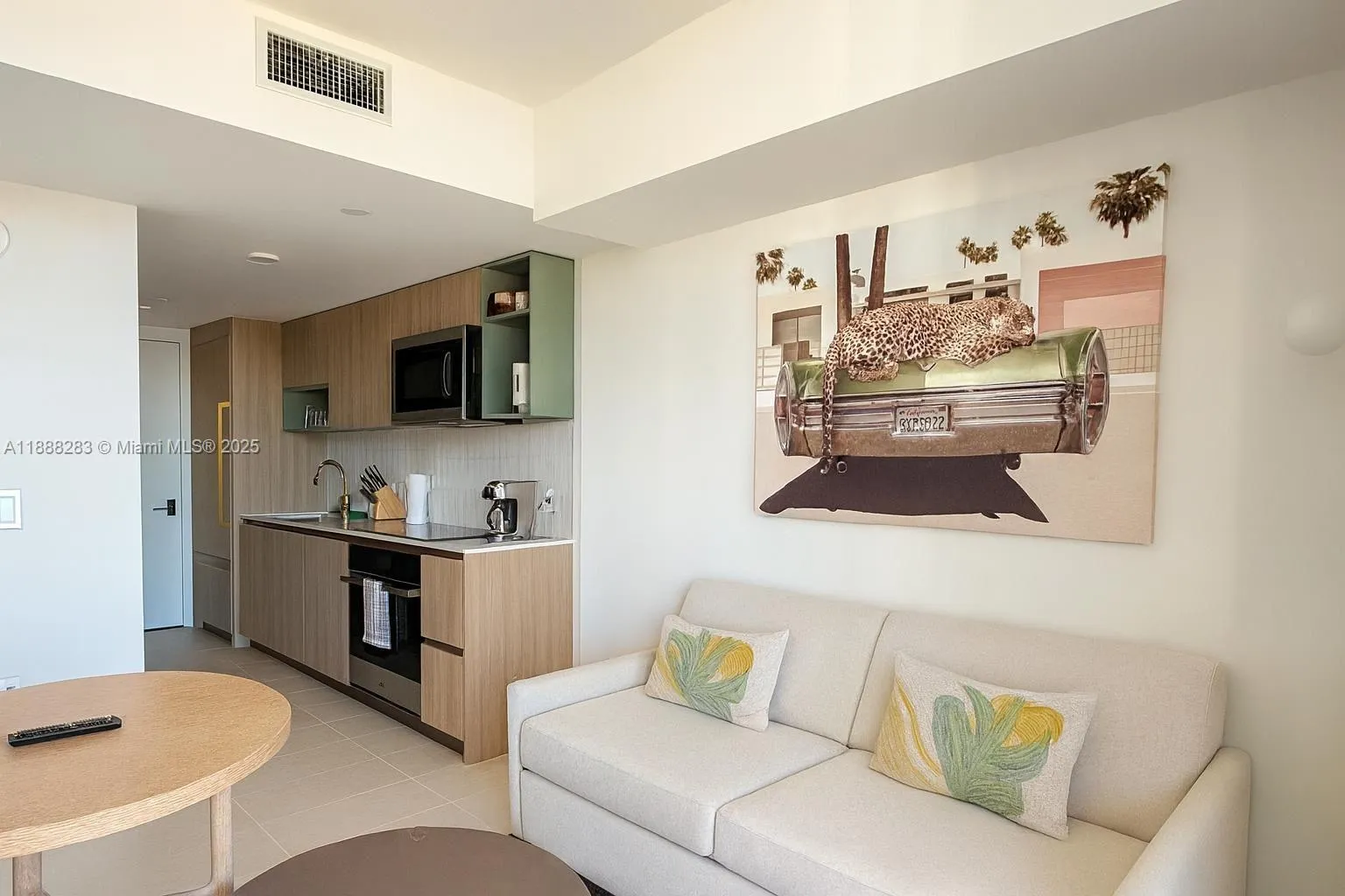601 NE 1 # 3214, Miami FL 33132