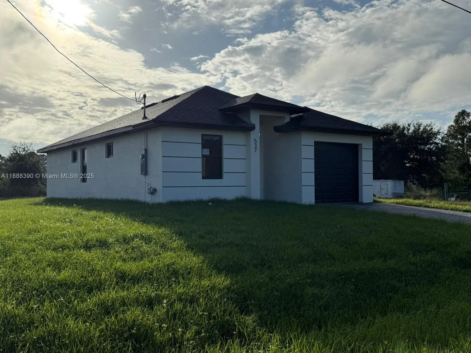 537 HAWTHRONE AVE S, Lehigh Acres FL 33974