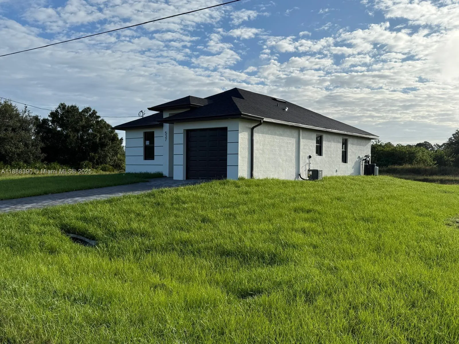 537 HAWTHRONE AVE S, Lehigh Acres FL 33974