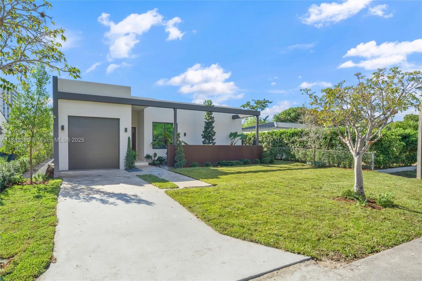 270 NE 46th St, Miami FL 33137