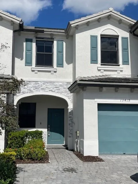 3 bedroom 2 bath for sale at 13419 SW 287th Ter, Homestead FL 33033