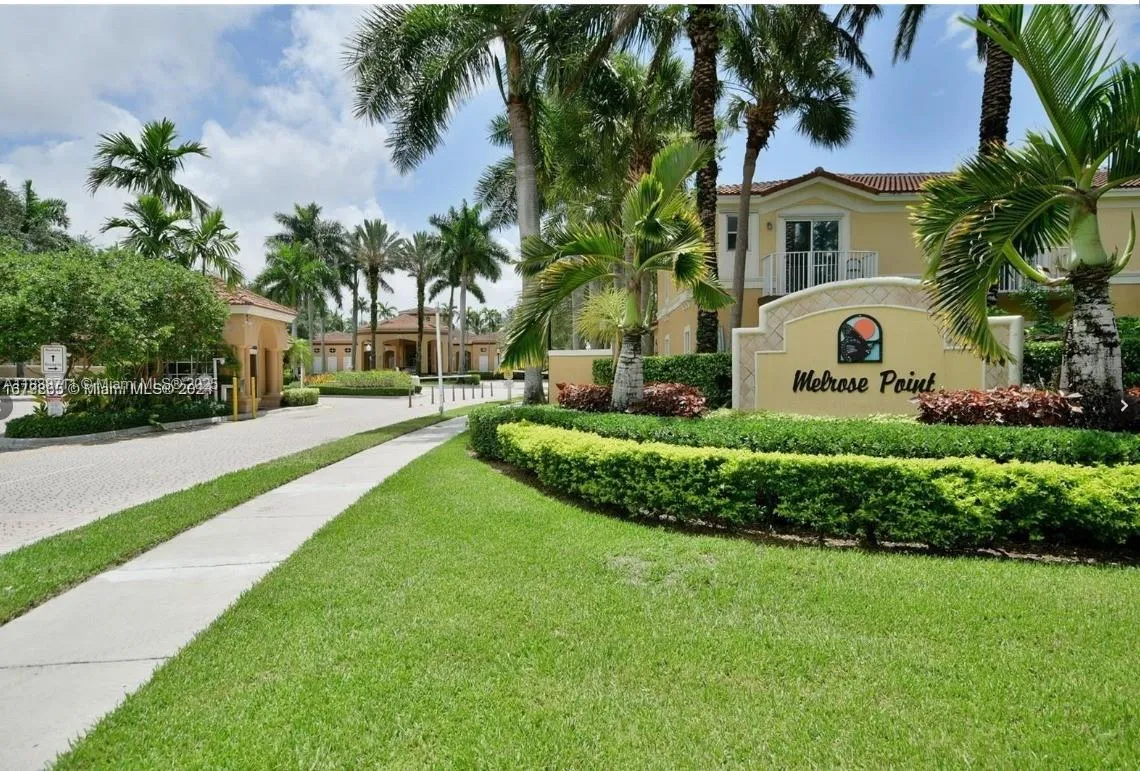 3 bedroom 3 bath for sale at 3076 SW 129th Ave # 152, Miramar FL 33027