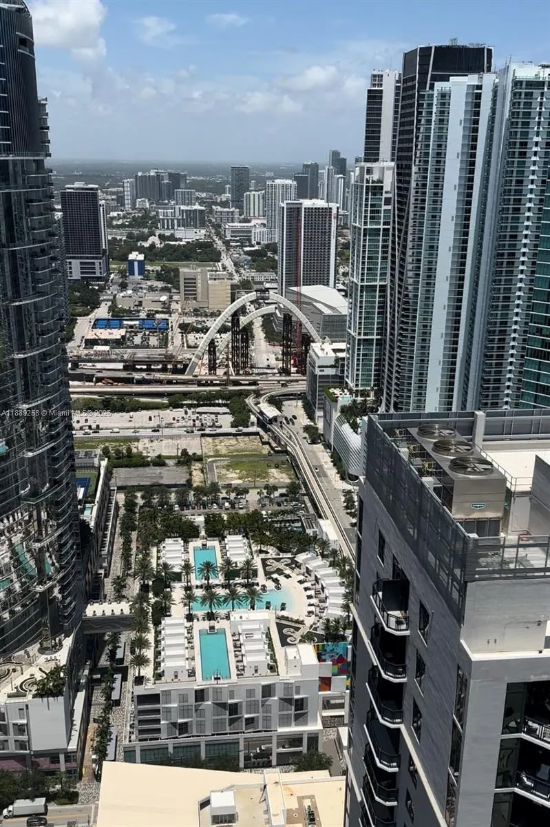 159 NE 6th St # 5013, Miami FL 33132