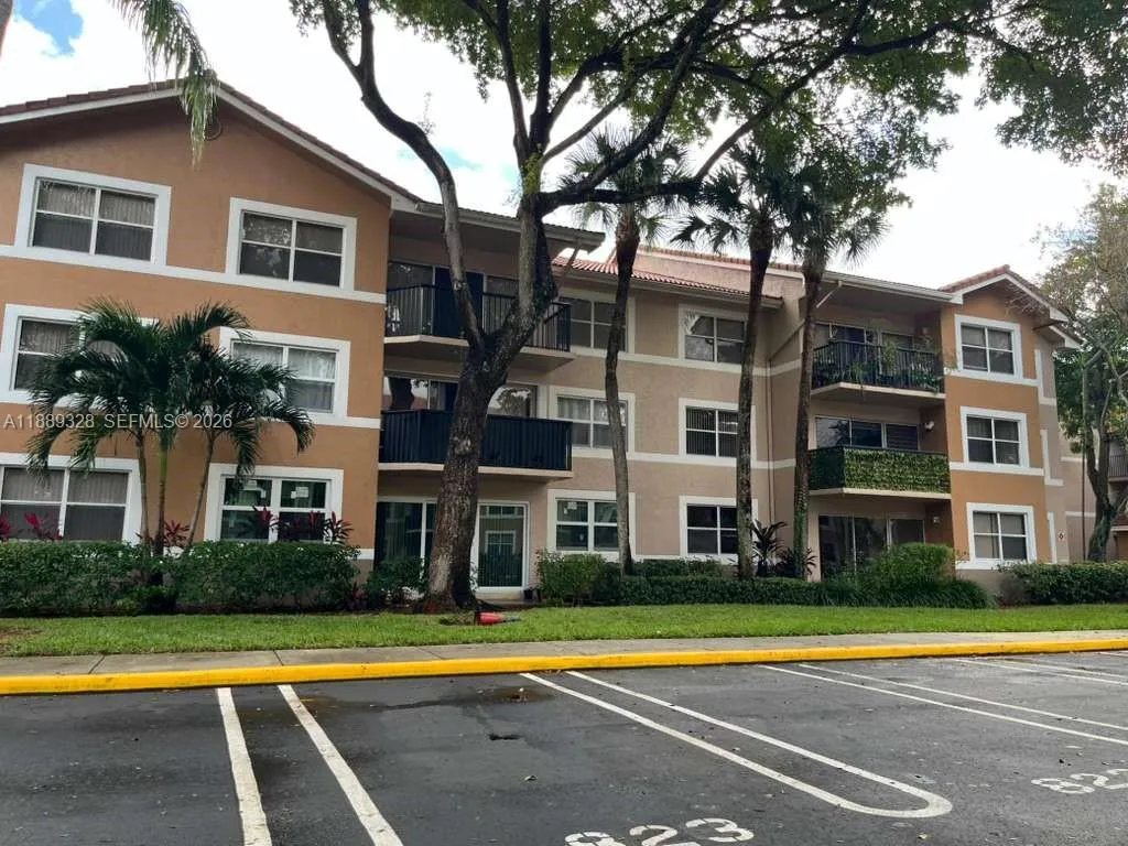 8977 Wiles Rd # 103, Coral Springs FL 33067