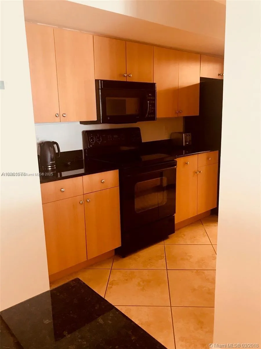6917 Collins Ave # 912, Miami Beach FL 33141