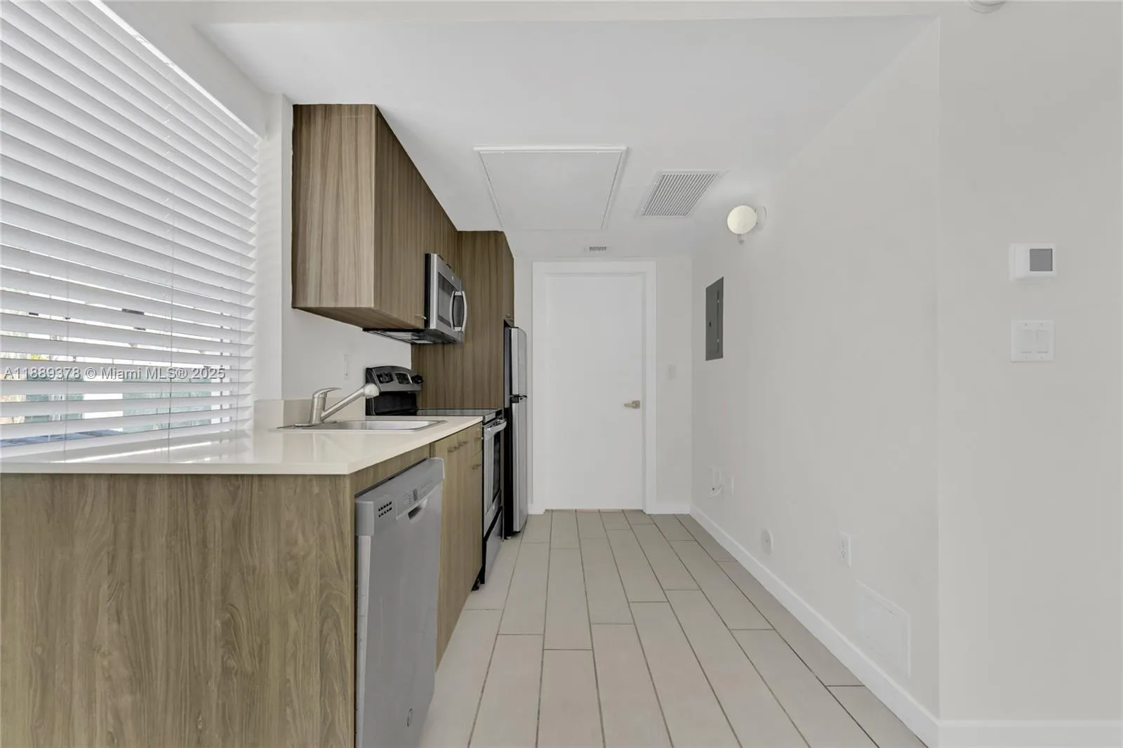 740 Meridian Ave # 18, Miami Beach FL 33139