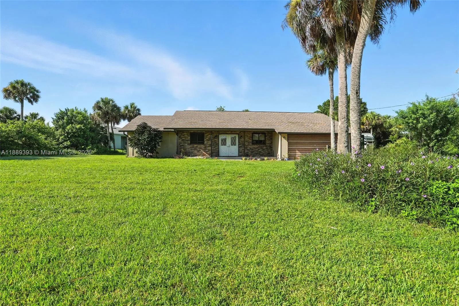 3 bedroom 2 bath Residential for sale at 5006 pike ln, La Belle FL 33935
