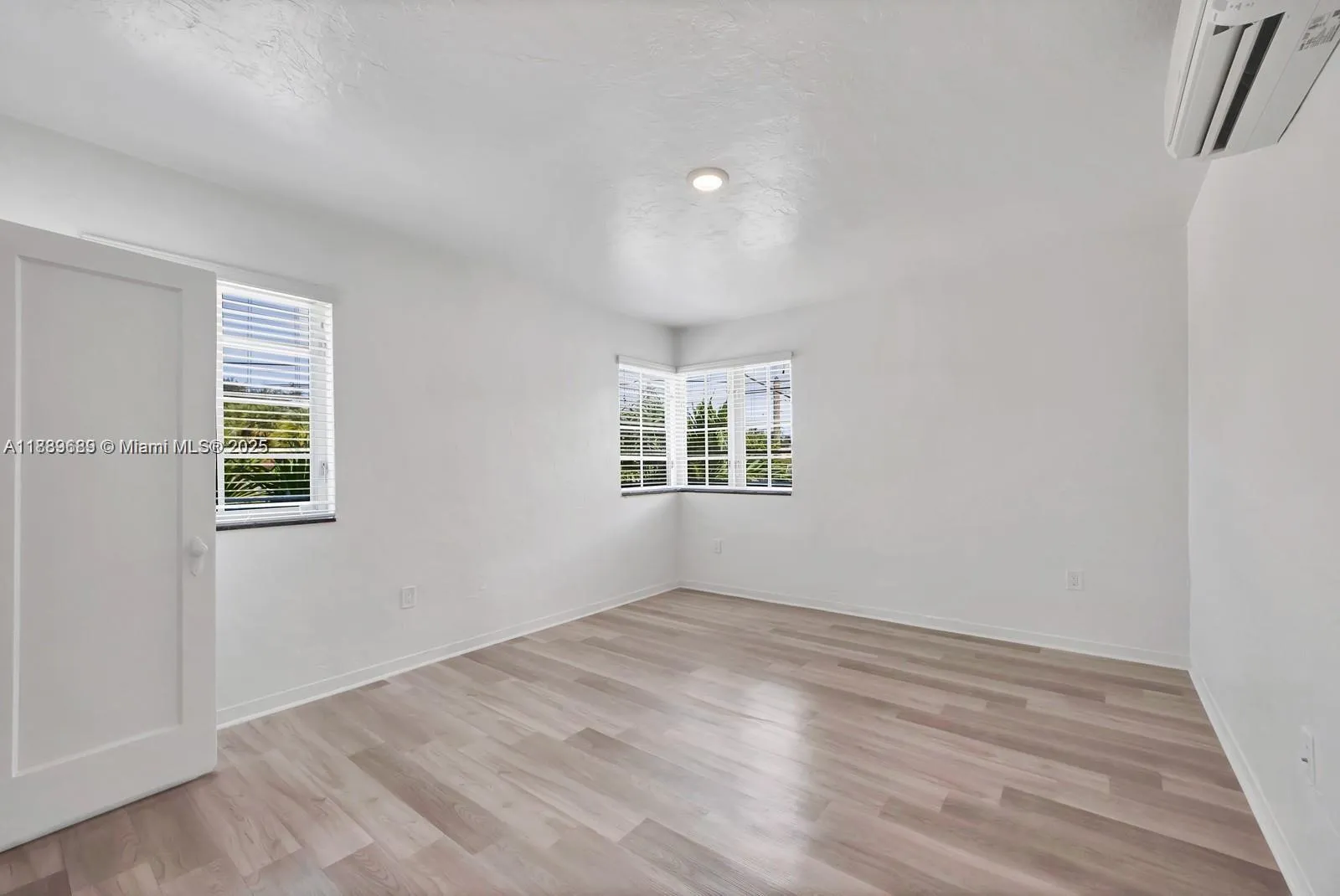 570 NE 68th St, Miami FL 33138