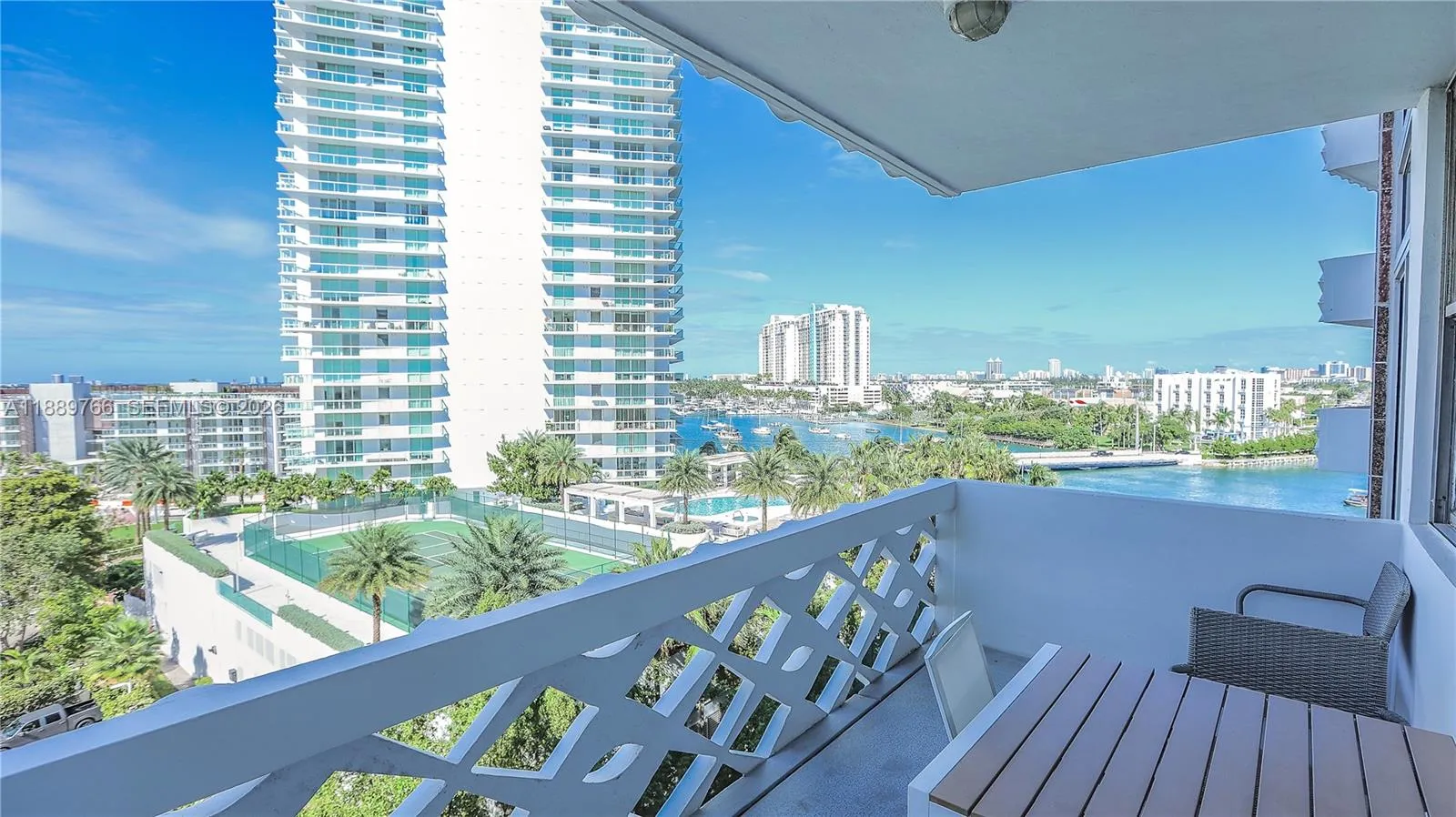 1 bedroom 1 bath for sale at 20 Island Ave # 704, Miami Beach FL 33139