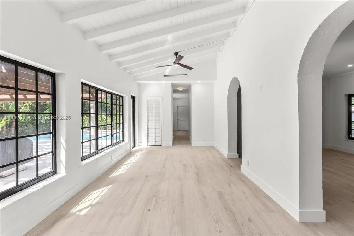 1426 Robbia Ave, Coral Gables FL 33146