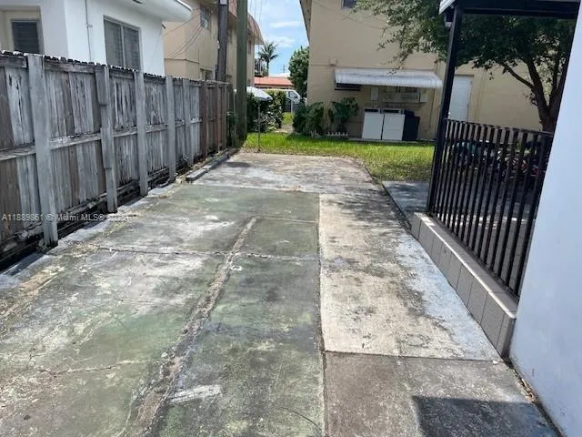 640 83rd St, Miami Beach FL 33141