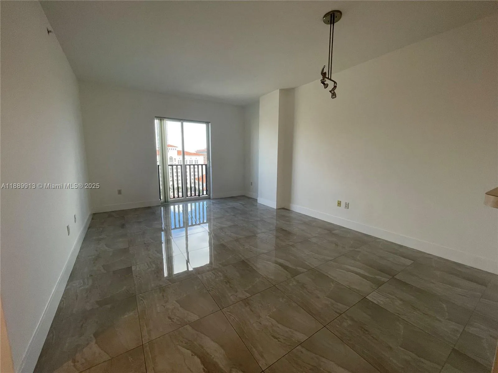 10 Aragon Ave # 1412, Coral Gables FL 33134