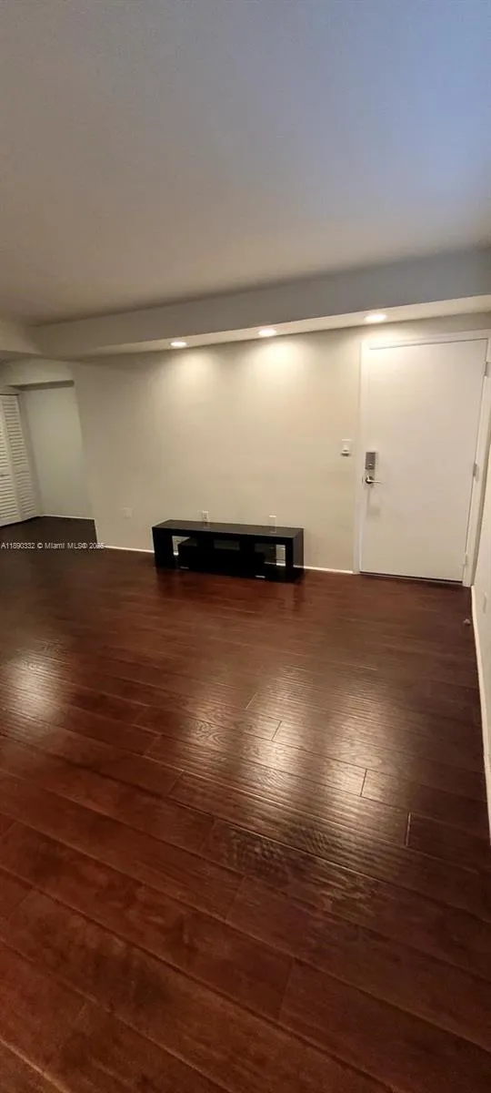 7333 Dickens Ave, Miami Beach FL 33141