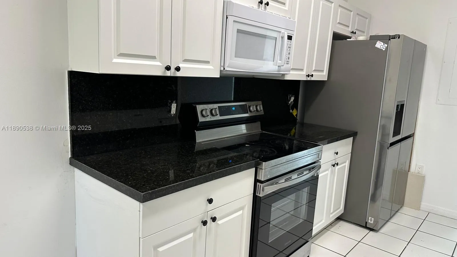 3 bedroom 2 bath for sale at 21240 NE 9th Ct # 1, Miami FL 33179