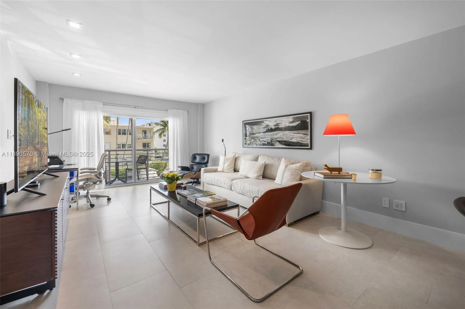 1450 Lincoln Rd # 304, Miami Beach FL 33139