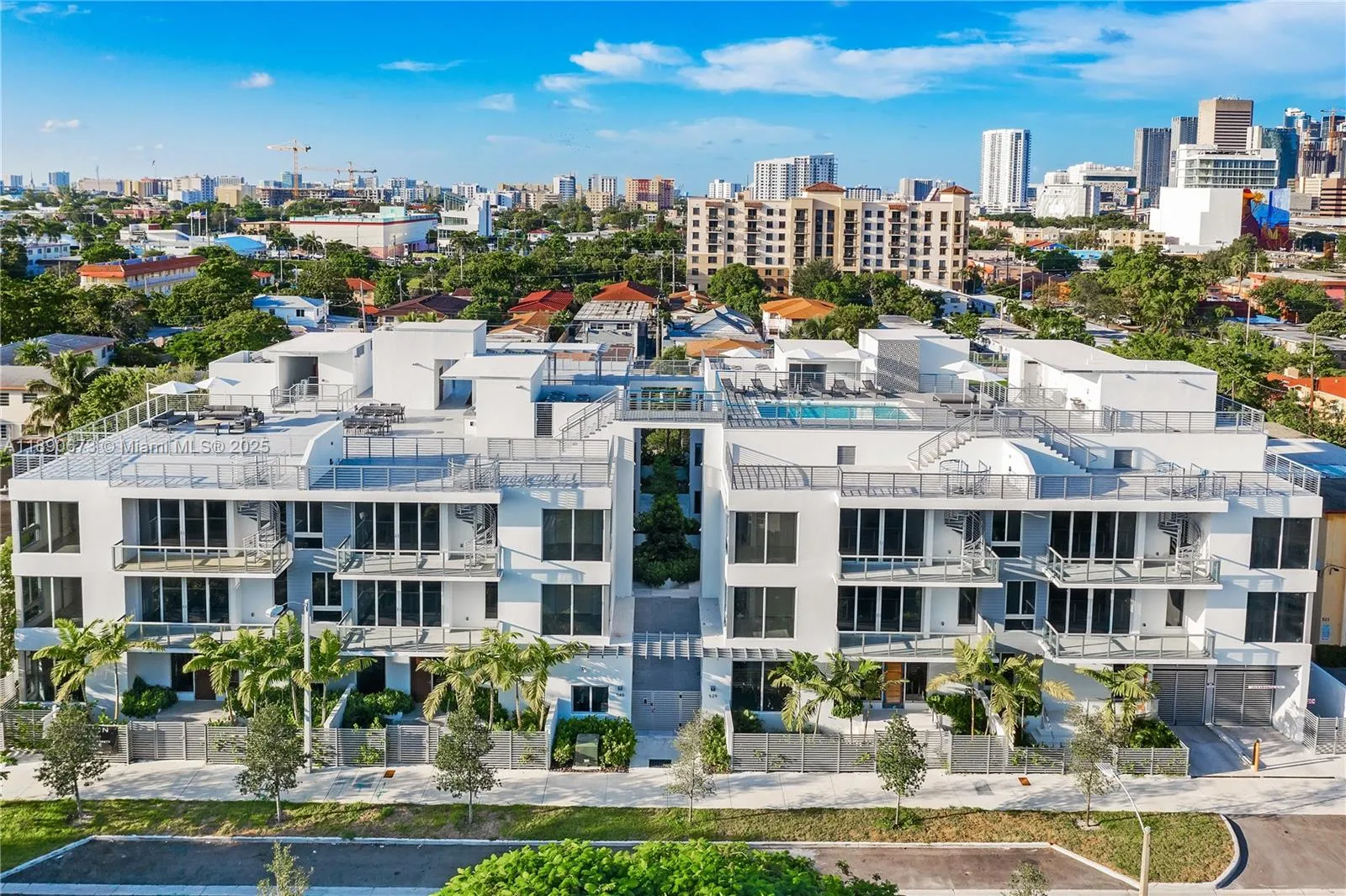4 bedroom 4 bath for sale at 529 SW 11th St # 203, Miami FL 33129
