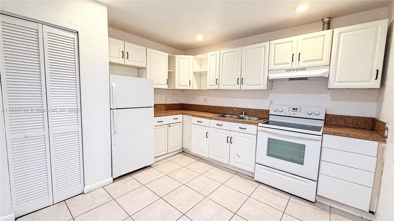 5100 SW 41st St # 115, Pembroke Park FL 33023