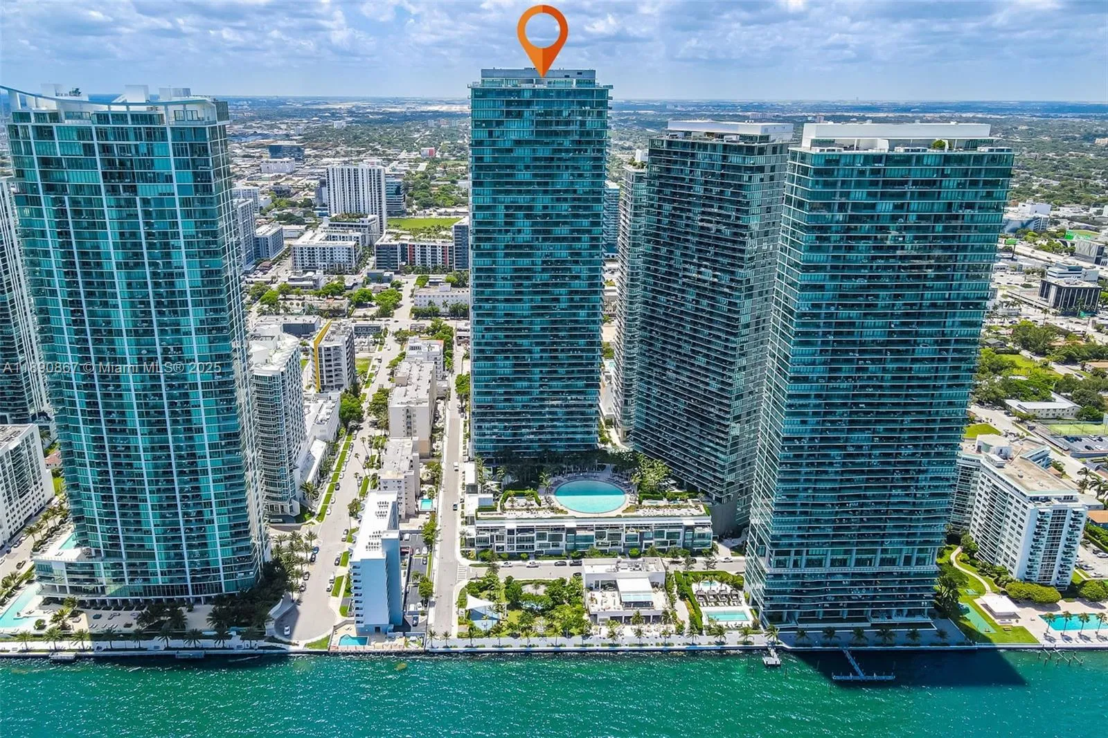 1 bedroom 2 bath for sale at 480 NE 31st St # 4302, Miami FL 33137