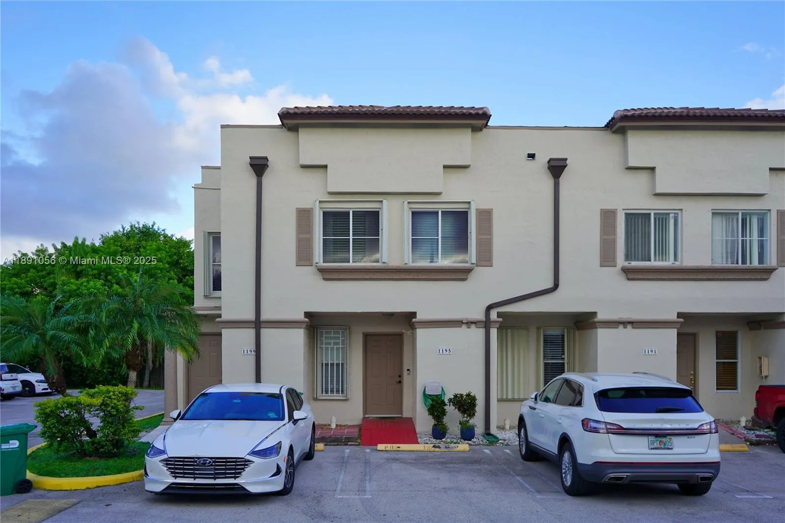 3 bedroom 2 bath for sale at 1195 NW 124th Ave # 2202, Miami FL 33182