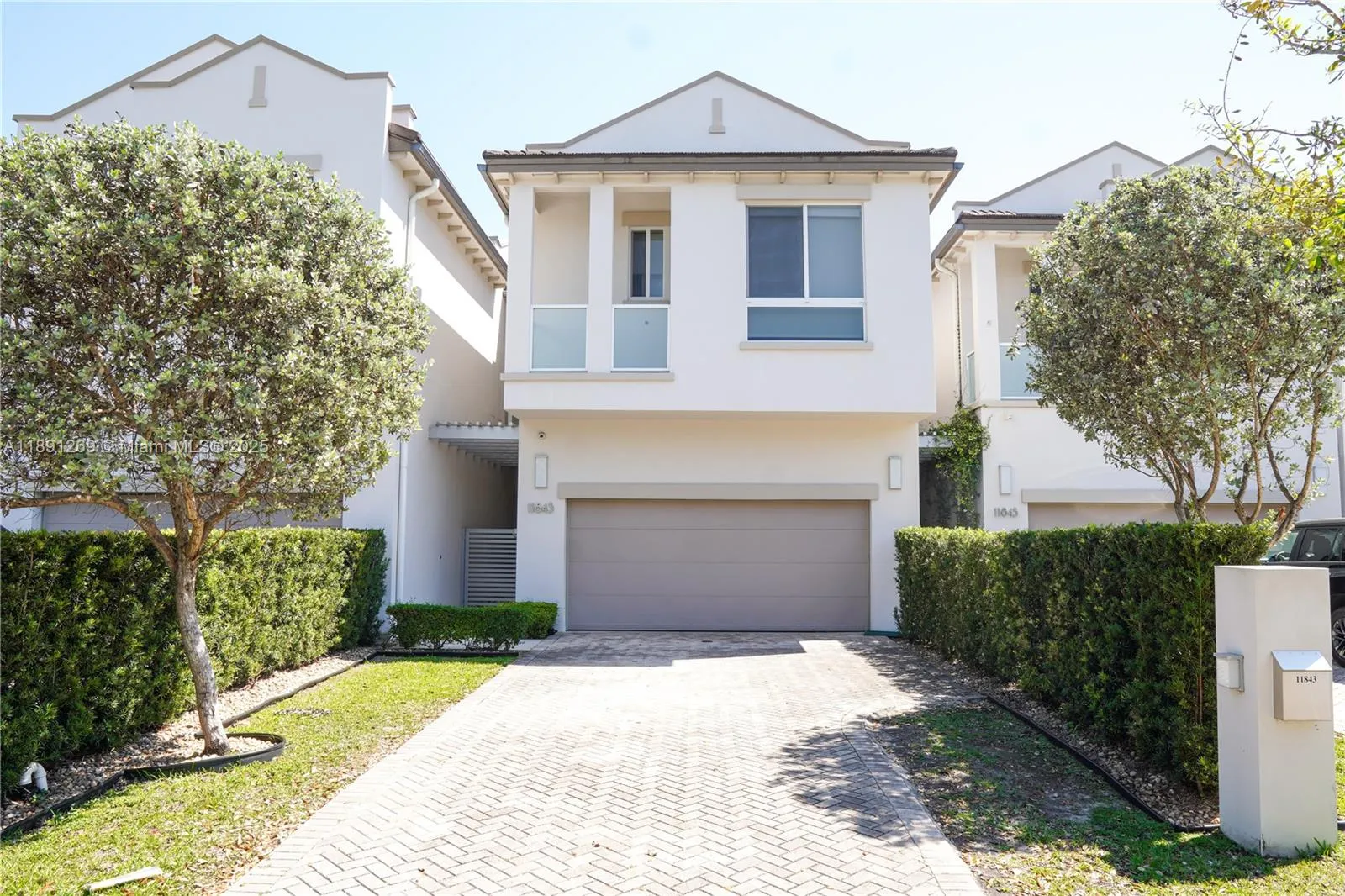 4 bedroom 3 bath for sale at 11843 SW 81st Rd # 11843, Pinecrest FL 33156