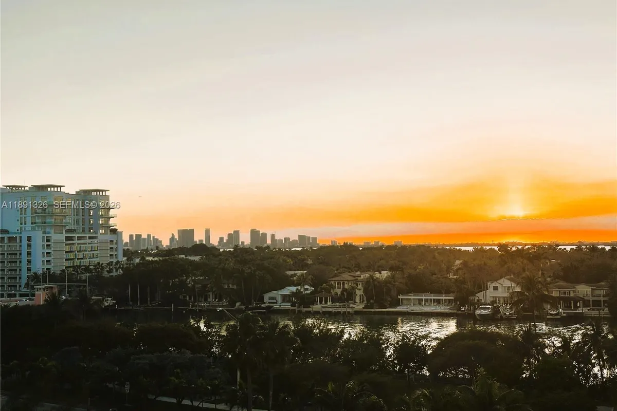 6422 Collins Ave # 701, Miami Beach FL 33141