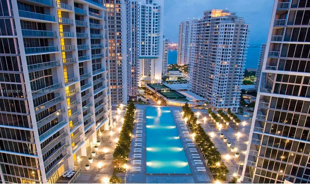 1 bedroom 1 bath for sale at 495 Brickell Ave # 3706, Miami FL 33131